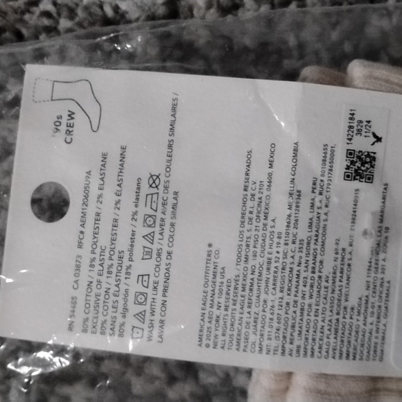 American Eagle 90s Crew Socks 2 Pair - Picture 4 of 5